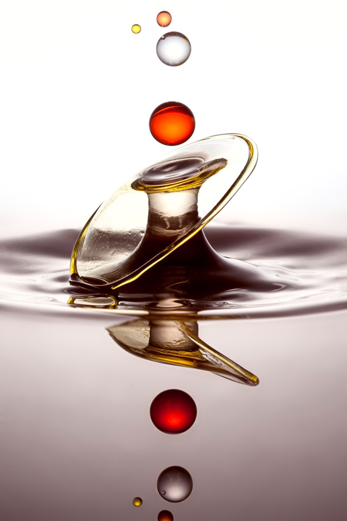 Water drop impact, high-speed photograph